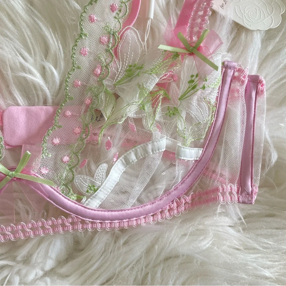 Victoria’s Secret For Love & Lemons Waterlilies Underwire Bra Small NWT